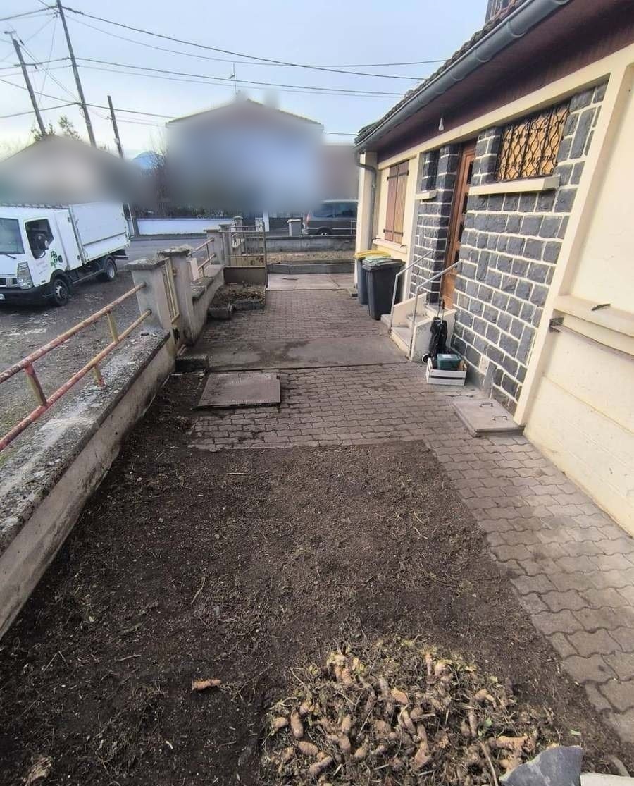 Chemin de la maison, nettoyé (après)